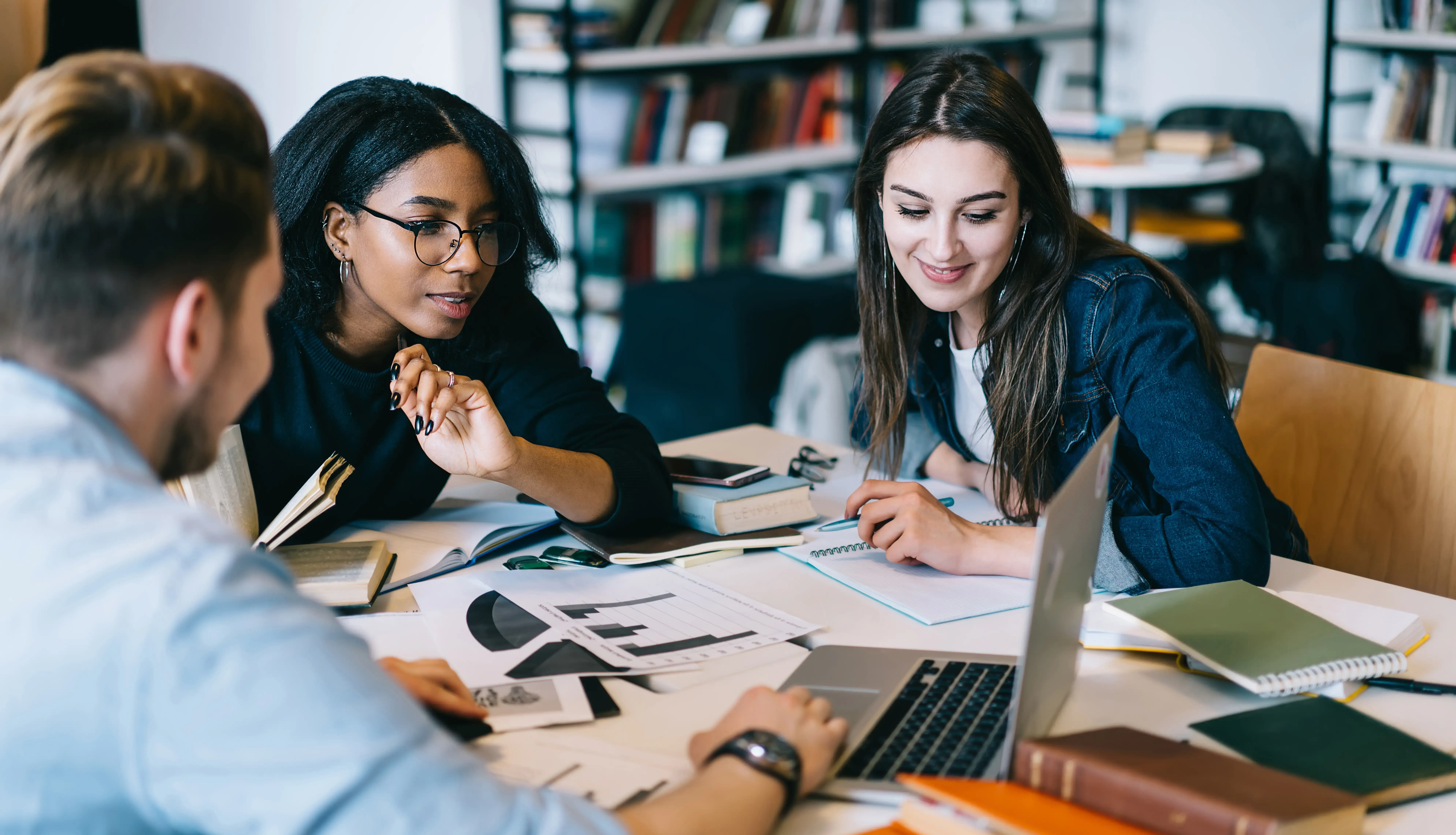 How to Choose Grant and Scholarship Management Software for University Impact Reporting